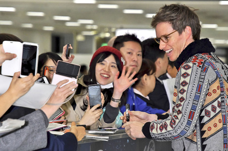 Ankunft von Eddie Redmayne und Dan Fogler in Narita