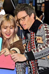 Ankunft von Eddie Redmayne und Dan Fogler in Narita