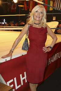Fashion-Duell Ella Deck Couture vs. Felix W in Hamburg