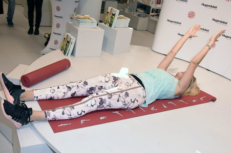 Buchpräsentation von Monica Ivancan in München