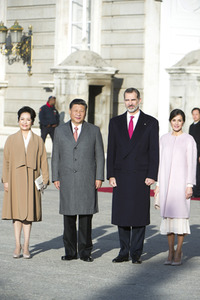 Offizielle Begrüßung von Xi Jinping in Madrid