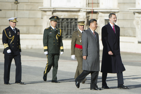 Offizielle Begrüßung von Xi Jinping in Madrid