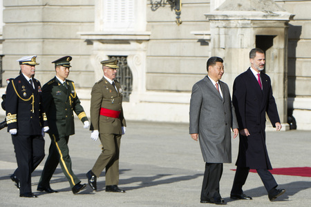 Offizielle Begrüßung von Xi Jinping in Madrid