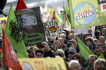 Demonstration 'Kohle stoppen - Klimaschutz jetzt!' in Köln