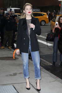 Amber Heard in der Talkshow 'Build Series' in New York