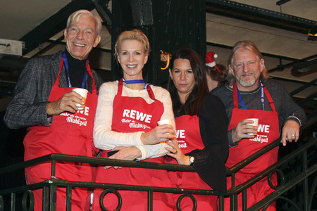 Charity-Weihnachtsfeier für Obdachlose in Hamburg