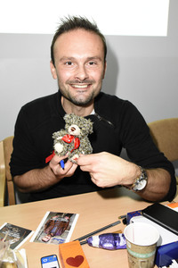 Charity Teddybären-Verkauf in München