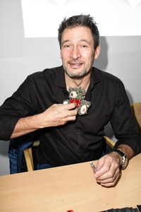 Charity Teddybären-Verkauf in München