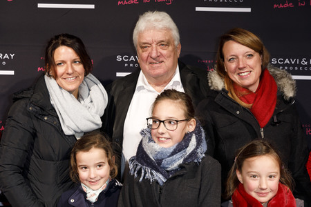 Premiere des Kölner Weihnachtscircus 2018 in Köln