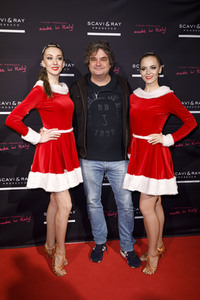 Premiere des Kölner Weihnachtscircus 2018 in Köln