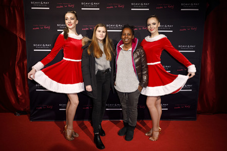 Premiere des Kölner Weihnachtscircus 2018 in Köln