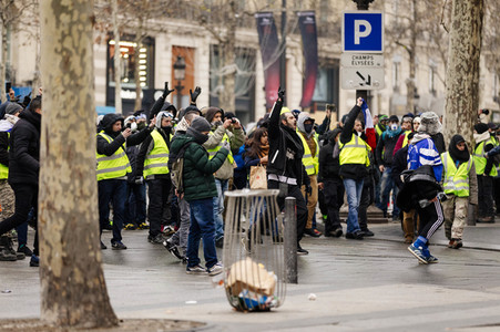 Gelbwesten-Protest in Paris