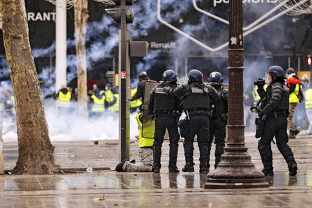 Gelbwesten-Protest in Paris