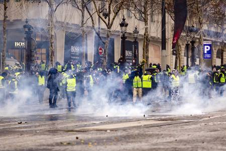 Gelbwesten-Protest in Paris