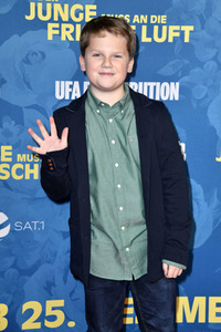 Filmpremiere 'Der Junge muss an die frische Luft' in Berlin