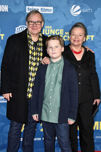 Filmpremiere 'Der Junge muss an die frische Luft' in Berlin