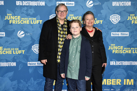 Filmpremiere 'Der Junge muss an die frische Luft' in Berlin