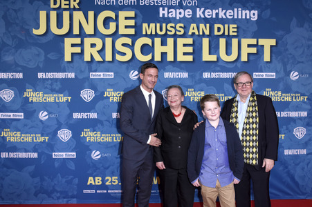 Filmpremiere 'Der Junge muss an die frische Luft' in München