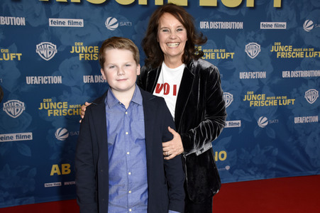 Filmpremiere 'Der Junge muss an die frische Luft' in München