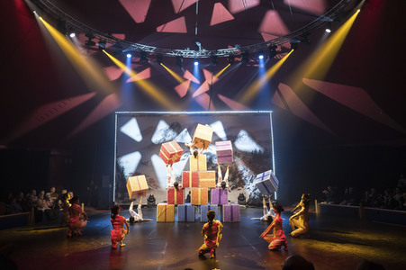 Premiere der Jubiläumsshow '30 Jahre Chinesischer Nationalcircus' in Hannover