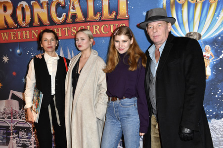Premiere vom 15. Original Roncalli Weihnachtscircus in Berlin