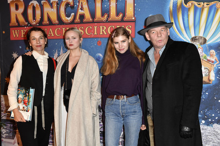 Premiere vom 15. Original Roncalli Weihnachtscircus in Berlin