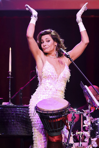 Konzert von Luann de Lesseps in Huntington