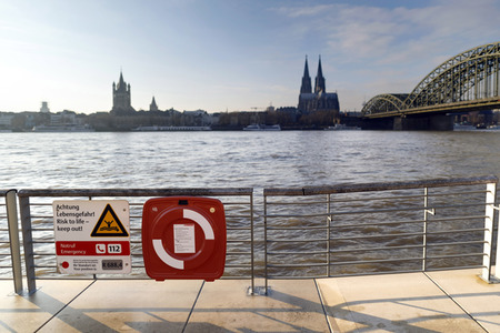 Symbolbild Rheinpegel