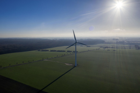 Symbolfoto Windkraftanlage
