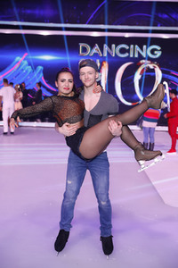 1. Live-Sendung der TV Show 'Dancing on Ice' in Köln