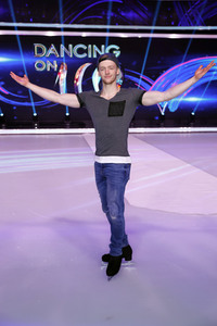1. Live-Sendung der TV Show 'Dancing on Ice' in Köln