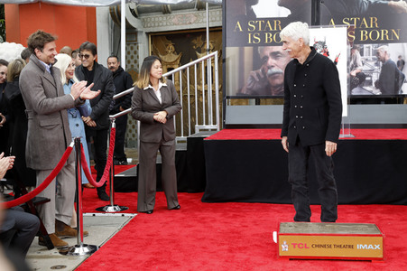 Hand and Footprint Ceremony mit Sam Elliott in Los Angeles
