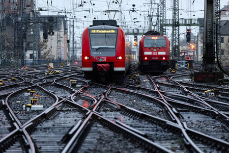 Symbolbild Bahngleise