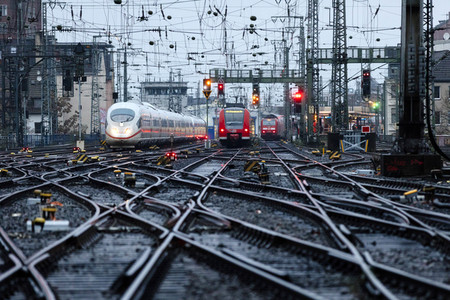 Symbolbild Bahngleise