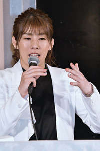 Pressekonferenz mit Saori Yoshida in Tokio