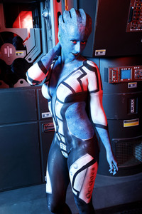 GEEK ART: 'Mass Effect' Bodypainting