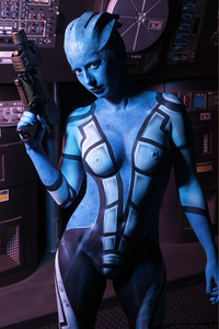 GEEK ART: 'Mass Effect' Bodypainting