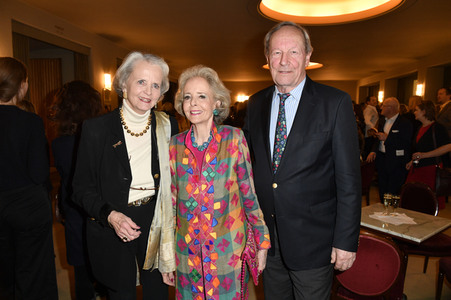 Theaterpremiere 'Hase Hase' in Berlin