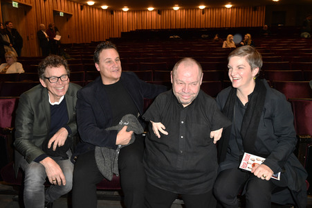 Theaterpremiere 'Hase Hase' in Berlin