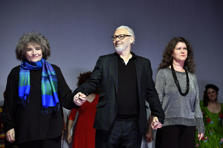 Theaterpremiere 'Hase Hase' in Berlin
