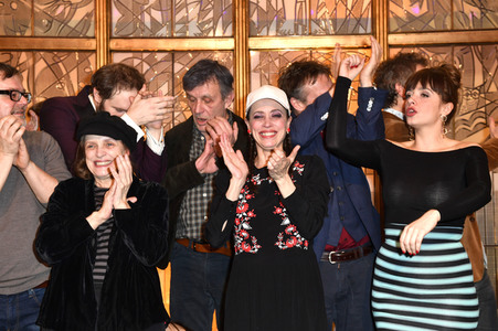 Theaterpremiere 'Hase Hase' in Berlin