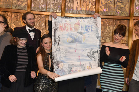 Theaterpremiere 'Hase Hase' in Berlin