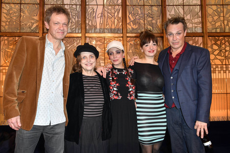 Theaterpremiere 'Hase Hase' in Berlin