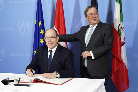 Fürst Albert II. von Monaco in der Staatskanzlei NRW in Düsseldorf