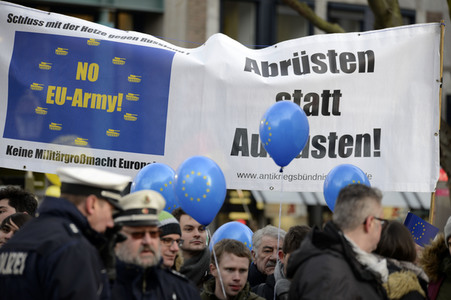 Erneuerung des deutsch-französischen Freundschaftsvertrages in Aachen