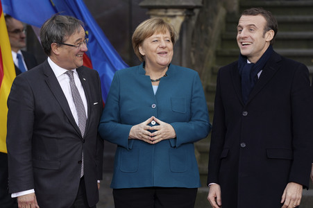Erneuerung des deutsch-französischen Freundschaftsvertrages in Aachen
