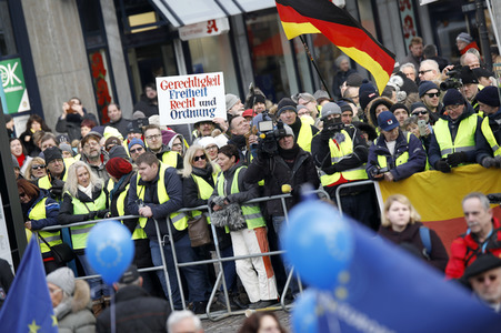 Erneuerung des deutsch-französischen Freundschaftsvertrages in Aachen