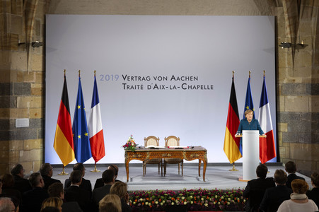 Erneuerung des deutsch-französischen Freundschaftsvertrages in Aachen