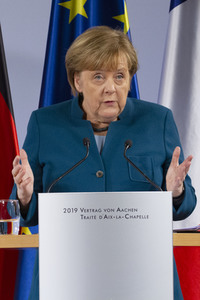 Erneuerung des deutsch-französischen Freundschaftsvertrages in Aachen