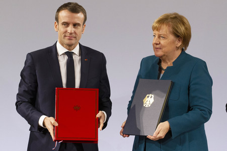 Erneuerung des deutsch-französischen Freundschaftsvertrages in Aachen